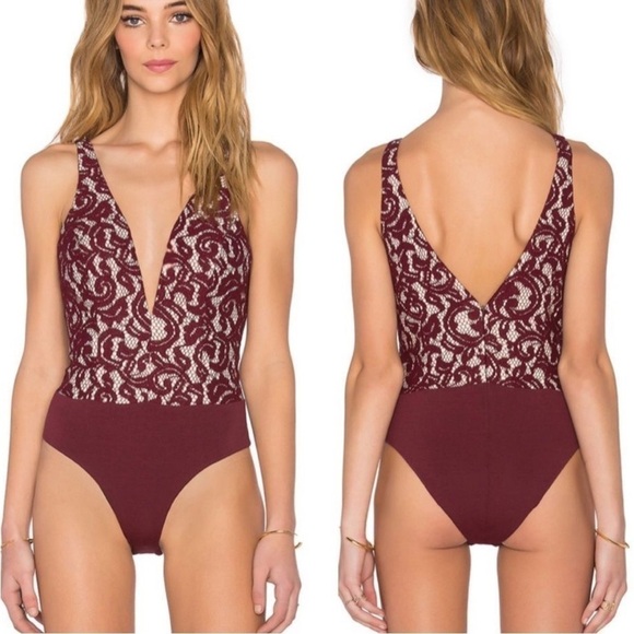 Bardot Julia Deep V Neck Lace Bordeaux Red Sleeveless Bodysuit Size 4 NWT - Picture 2 of 16